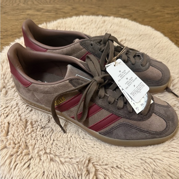 Adidas Men's Brown and Red Sneakers - Picture 5 of 12